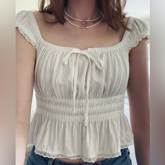 Cropped Cap Sleeve Blouse with Lace Trim - Picture 3 of 8